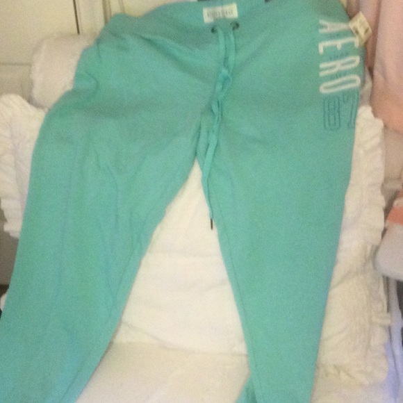 Aeropostale drawstring sweat pants - Picture 2 of 5